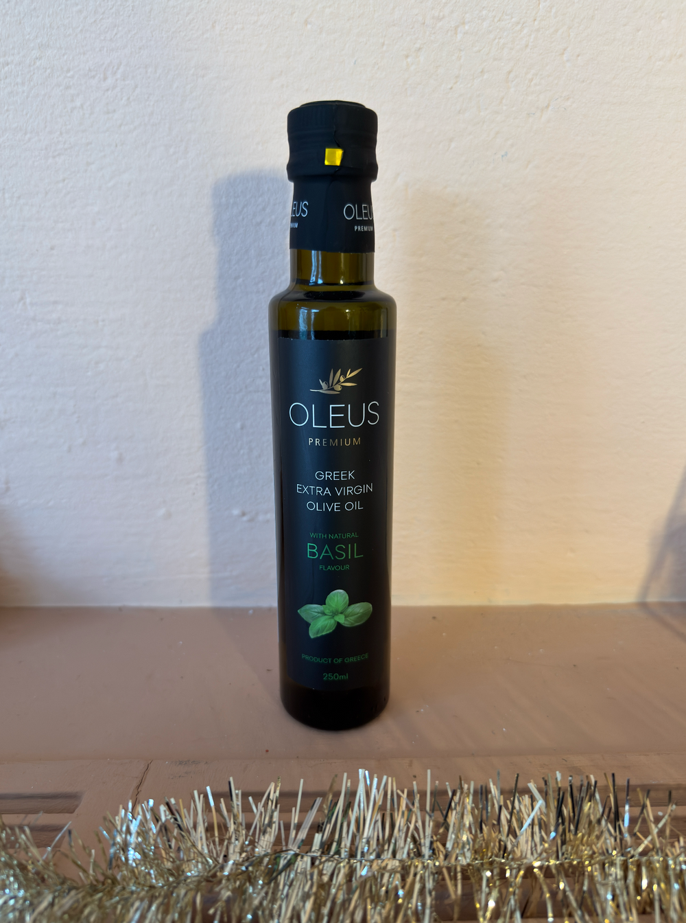 OLEUS griechisches Olivenöl extra nativ mit Basilikum Geschmack 250ml