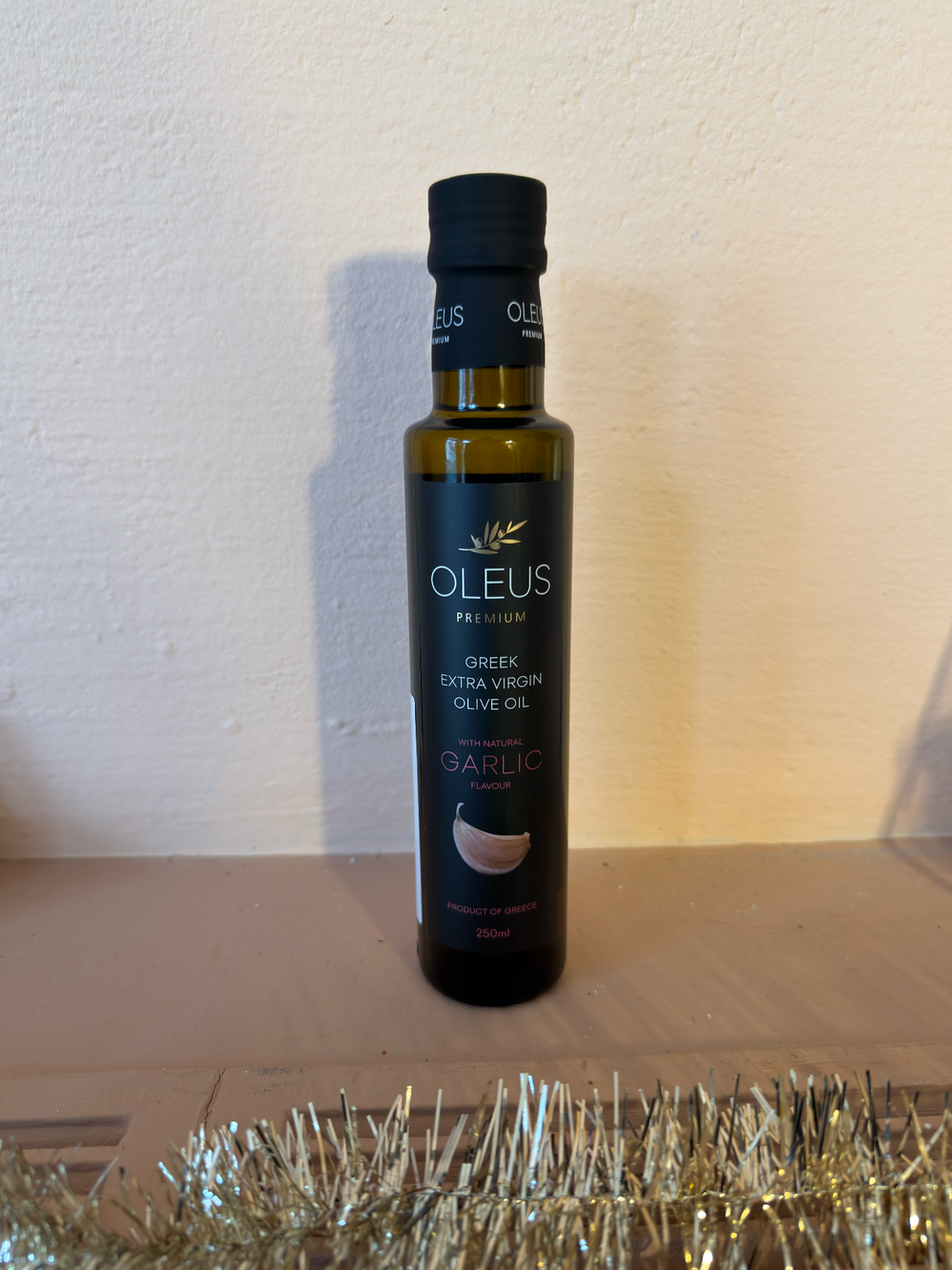 OLEUS griechisches Olivenöl extra nativ mit Knoblauch Geschmack 250ml